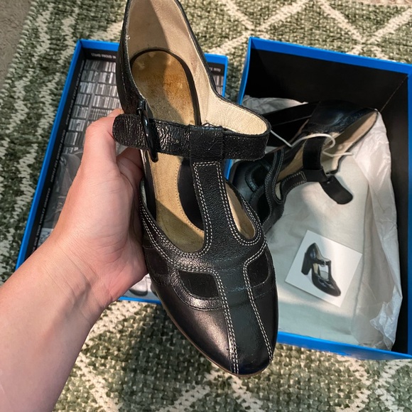 John Fluevog Sigourney Black Leather Heels - Picture 5 of 16